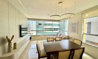 Imagem 2: 3 dormitórios mobiliado e decorado com sacada de frente na Zona Nova - Capão da Canoa - RS