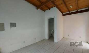 Imagem 5: Ponto Comercial/Loja para Alugar no Bairro Azenha com 30m² de área útil disponíveis