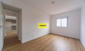 Imagem 4: Apartamento com 2 Quartos e Varanda no Centro de Santo André Próximo à Estação