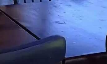 Imagem 4: Linda chácara, com casa sede, salão para festas, chalés e lago. Um lugar de beleza indescr