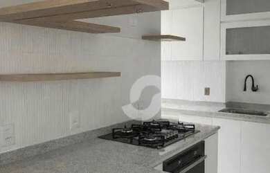 Imagem 3: No coração de Icaraí, este apartamento de 2 quartos totalmente modernizado