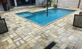 Imagem 2: Viva com conforto e exclusividade no Condominio Aruã.Casa mobiliada, 3 suites e amplo terr