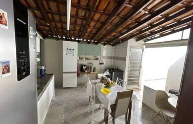 Imagem 5: Lote de 450m com 3 casas em avenida !