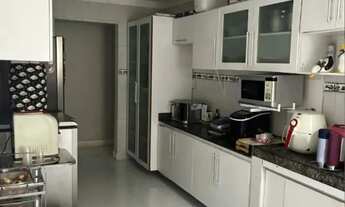 Imagem 4: Casa Duplex no Cond. Cypress Garden R$ 1.200.000,00