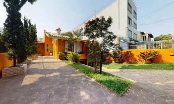 Imagem 7: Vendo casa de três suítes e quatro vagas na Pedro Boticário em Porto Alegre