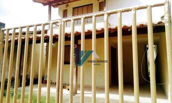 Imagem 2: Casa vazia junto à Avenida Central - 4 quartos sendo 1 suíte 2 vagas e quintal!