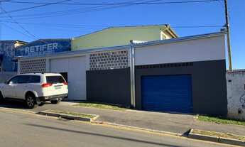 Imagem: Alugo Barracao no atuba ao lado do calçados