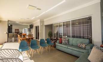 Imagem 7: Lindo sobrado com três suítes a venda no Centro - Tremembé - SP