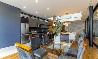 Imagem: Casa com 3 suites à venda, 270 m² por