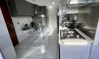 Imagem 6: Apartamento mobiliado para aluguel e venda possui 144 metros quadrados com 3 quartos