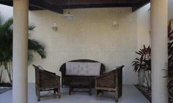 Imagem 4: Ótima localização próxima ao Lago Jacaray, supermecados e restaurantes, farmácias. Casa de