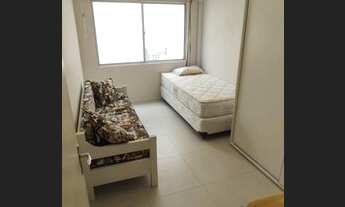 Imagem 5: Ótimo apartamento, amplo, com sacada de frente para a avenida