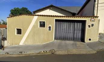 Imagem 1: Casa para venda com 103 metros quadrados com 3 quartos em Vila Silvinha - Botucatu - SP