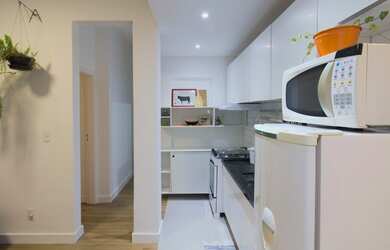 Imagem 7: BONITO APARTAMENTO 2 DORMITORIOS REFORMADO E MOBILIADO