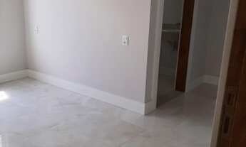 Imagem 2: Casa de condomínio para venda com 230 metros quadrados com 5 quartos