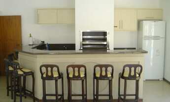 Imagem 5: 0333 Sobrado em Alvenaria com piscina, quadra poliesportiva, próximo ao mar. Terreno amplo