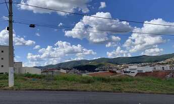 Imagem 3: Terreno à venda, 392 m² por R$ 390.000,00 - Jardim Montreal - Poços de Caldas/MG