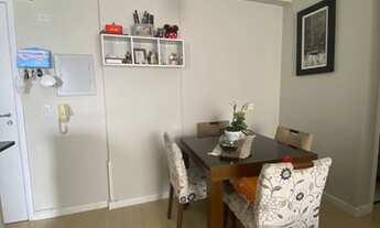 Imagem 3: Apartamento 2 dormitórios com armários, cozinha americana com armários e sala para 2 ambie