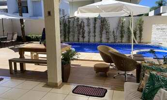 Imagem 3: Casa de condomínio no Jardins Madri de 250m com 4 quartos, piscina, ofurô, e churrasqueira