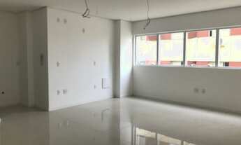 Imagem 4: Sala maravilhosa na região central de Florianópolis