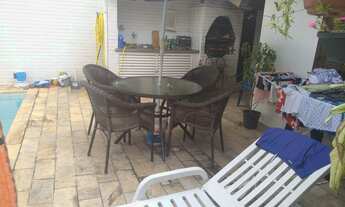 Imagem 2: Casa de condomínio para venda tem 120 metros quadrados com 3 quartos