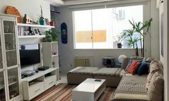 Imagem 2: Leblon - 3a Quadra da Praia - Excelente apto 2 qtos totalmente reformado