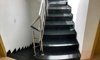 Imagem 4: Maravilhoso triplex no Canadá com 1 suíte, 2 quartos e 2 vagas de garagem