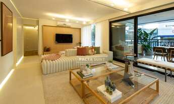 Imagem 2: Cobertura com 4 dormitórios, sendo 2 suítes, ampla área externa, 3 vagas de garagem, à ven