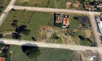 Imagem 2: Lote jardim cascata na terra escorrido para a rua