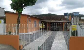 Imagem 2: CAMBORIú - Casa Padrão - Monte Alegre (Monte Alegre