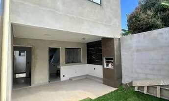 Imagem 2: Casa 3 dormitórios para Venda no bairro Vila Cristina, localizado na cidade de Betim / MG