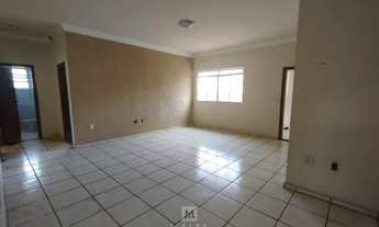 Imagem 2: Apartamento para aluguel no bairro Jardim riacho das pedras de 3 quartos