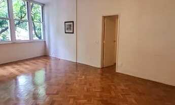 Imagem: Excelente imóvel em prédio de época em