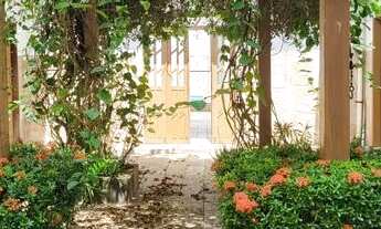 Imagem 2: Casa para venda com 300 metros quadrados com 5 quartos em Centro - Lauro de Freitas - BA