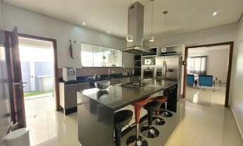 Imagem 6: Casa de condomínio Portal dos Lagos térrea para venda tem 330 metros com 3 suites em Boitu