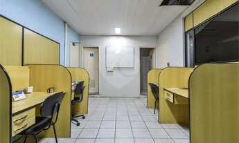 Imagem: Casa Comercial de 651.m² salas e