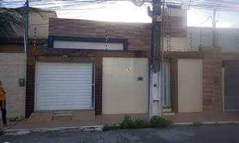 Imagem: ALUGA-SE CASA NA RUA MARECHAL FLORIANO PEIXOTO