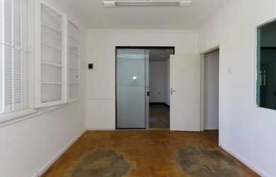 Imagem 6: PORTO ALEGRE - Casa Padrão - Auxiliadora