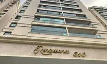 Imagem: Renaissance 4/4 no alameda das árvores