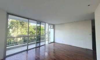 Imagem 6: Localização imponente, ao redor do verde. Em ponto valorizado e familiar