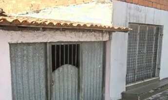 Imagem: Imperdível Casa com ponto comercial -Feira