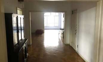 Imagem 5: Copacabana-Apto 4 Qtos c/ 1 suíte, 230 m2, sala ampla, coz, dep.emp, 1 vaga, Ótimo Local