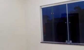 Imagem: Alugo casa com blindex