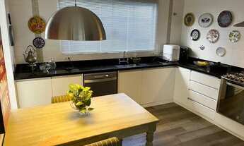 Imagem 7: Excelente sobrado para venda possui 278 metros quadrados com 4 quartos