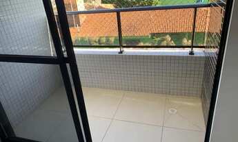 Imagem 3: Apartamento com três quartos, uma suíte