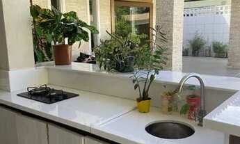 Imagem 3: Casa solta, 5/4, 4 suítes, Piscina, 3 vagas R$6.000,00 Incluso Água e IPTU