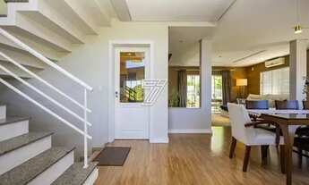 Imagem 6: Casa a venda com 275m² com 4 quartos em Vista Alegre - Curitiba - PR