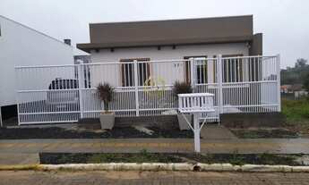 Imagem: Casa semimobiliada com churrasqueira em