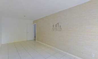 Imagem 4: OPORTUNIDADE ÚNICA: Apartamento Reformado de $127 text{m}^2