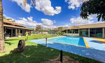 Imagem 4: Chácara à venda com 905m² de área útil em um terreno de 5.000m². 04 quartos sendo uma suít